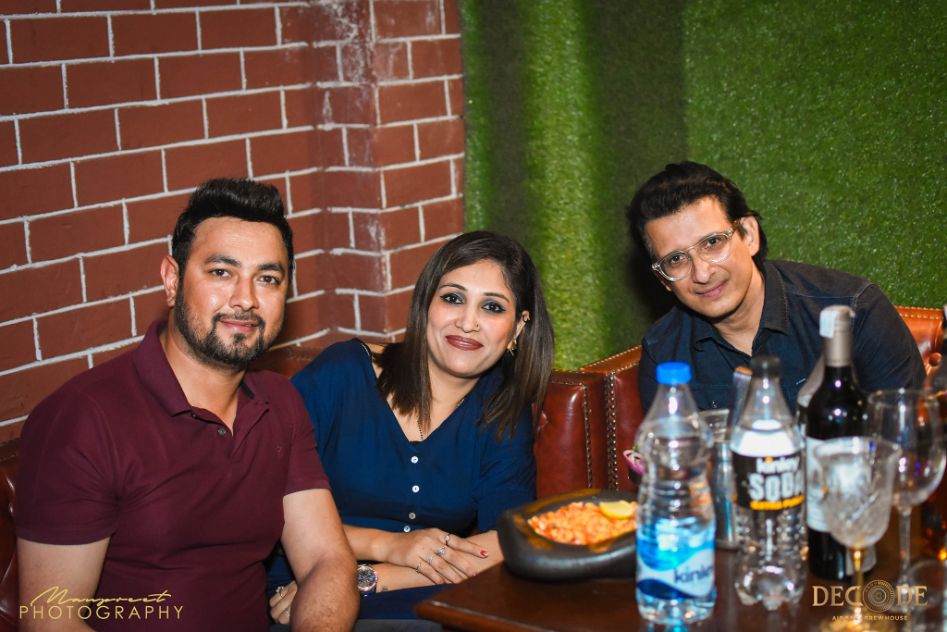 Jimmy Asija Visited Decode Air bar For Mera Fuji Calling Promotion Jimmy Asija Visited Decode Air
