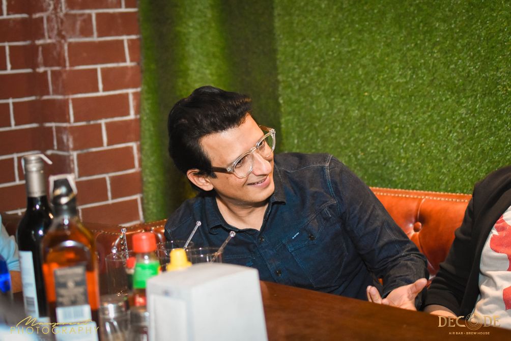 Jimmy Asija Visited Decode Air bar For Mera Fuji Calling Promotion Jimmy Asija Visited Decode Air